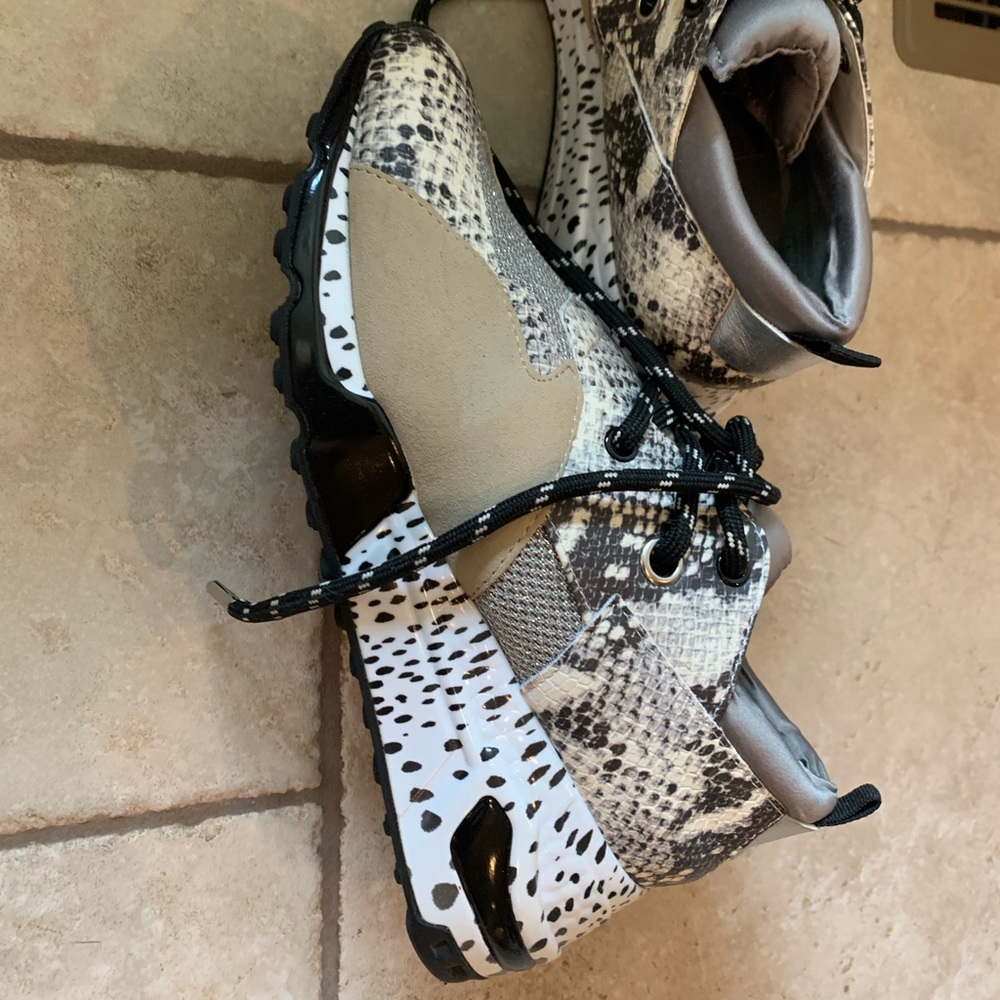 Steve Madden sneakers